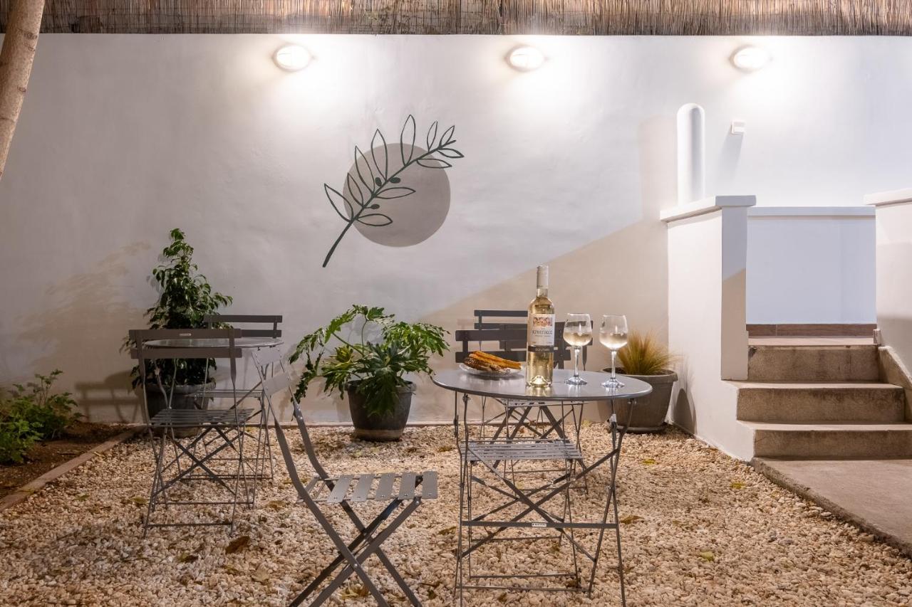 Central5 Boutique Apartments With Common Garden Next To Metro Athen Eksteriør bilde